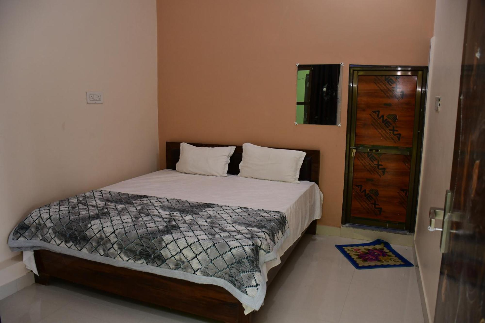 Shree Ram Hotel Ayodhya Zewnętrze zdjęcie