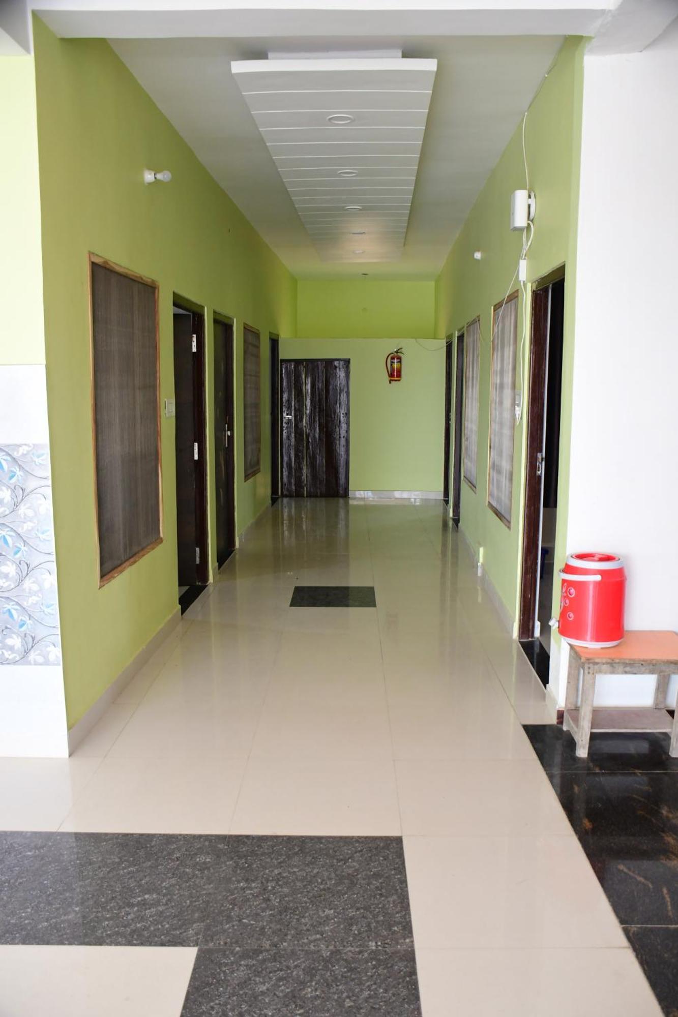 Shree Ram Hotel Ayodhya Zewnętrze zdjęcie